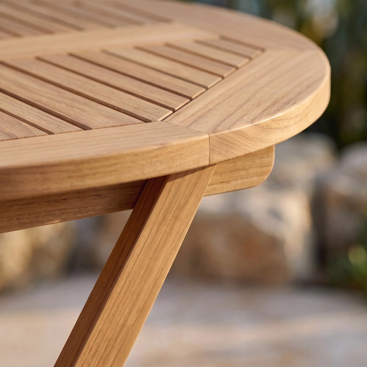 Anderson Teak Windsor 31" Round Picnic Folding Table