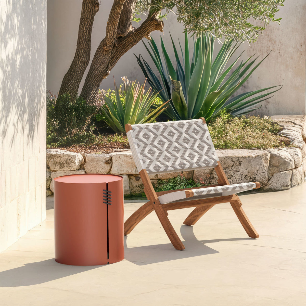 Bayu Outdoor Patio Side Table, Brown