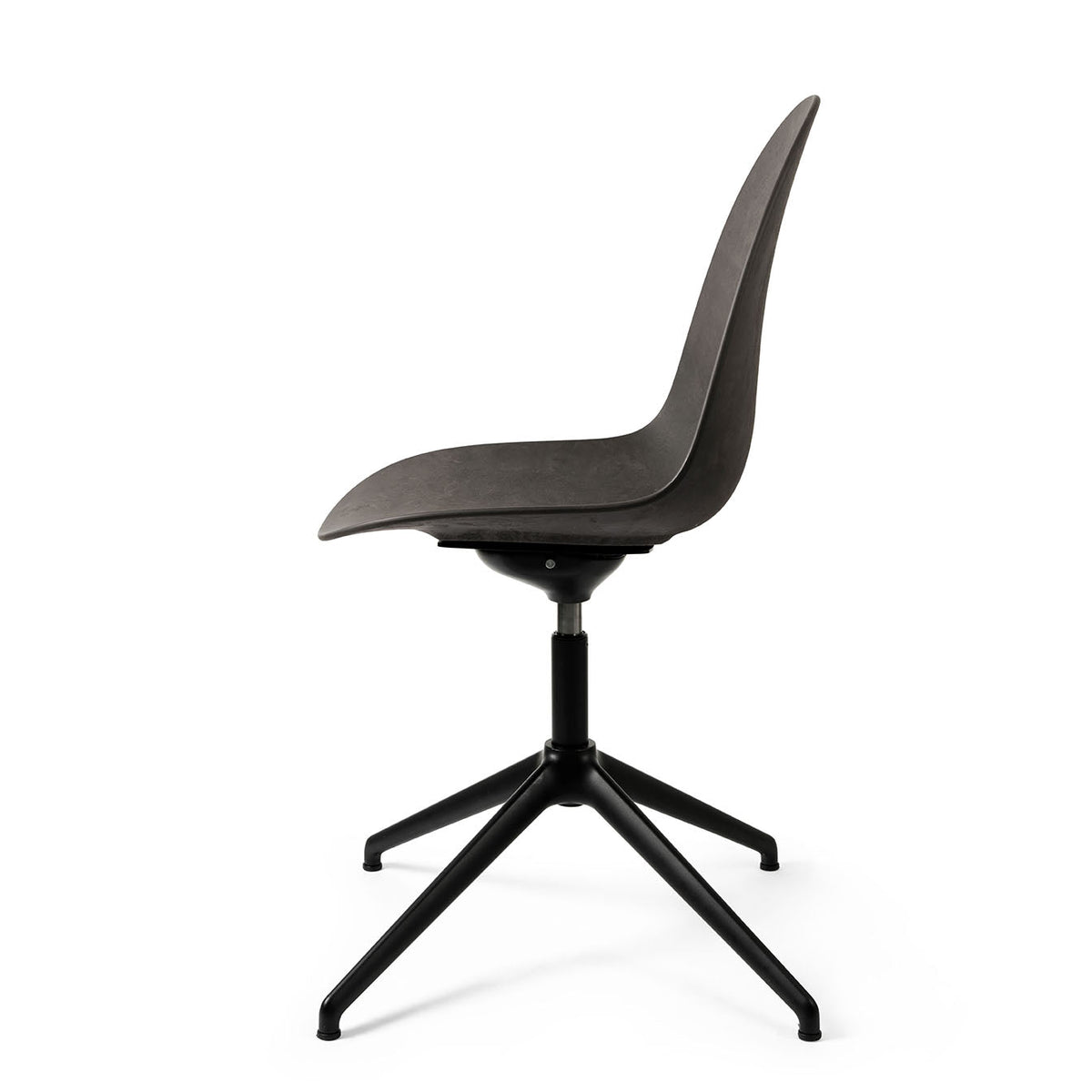 Mater Eternity Swivel Chair