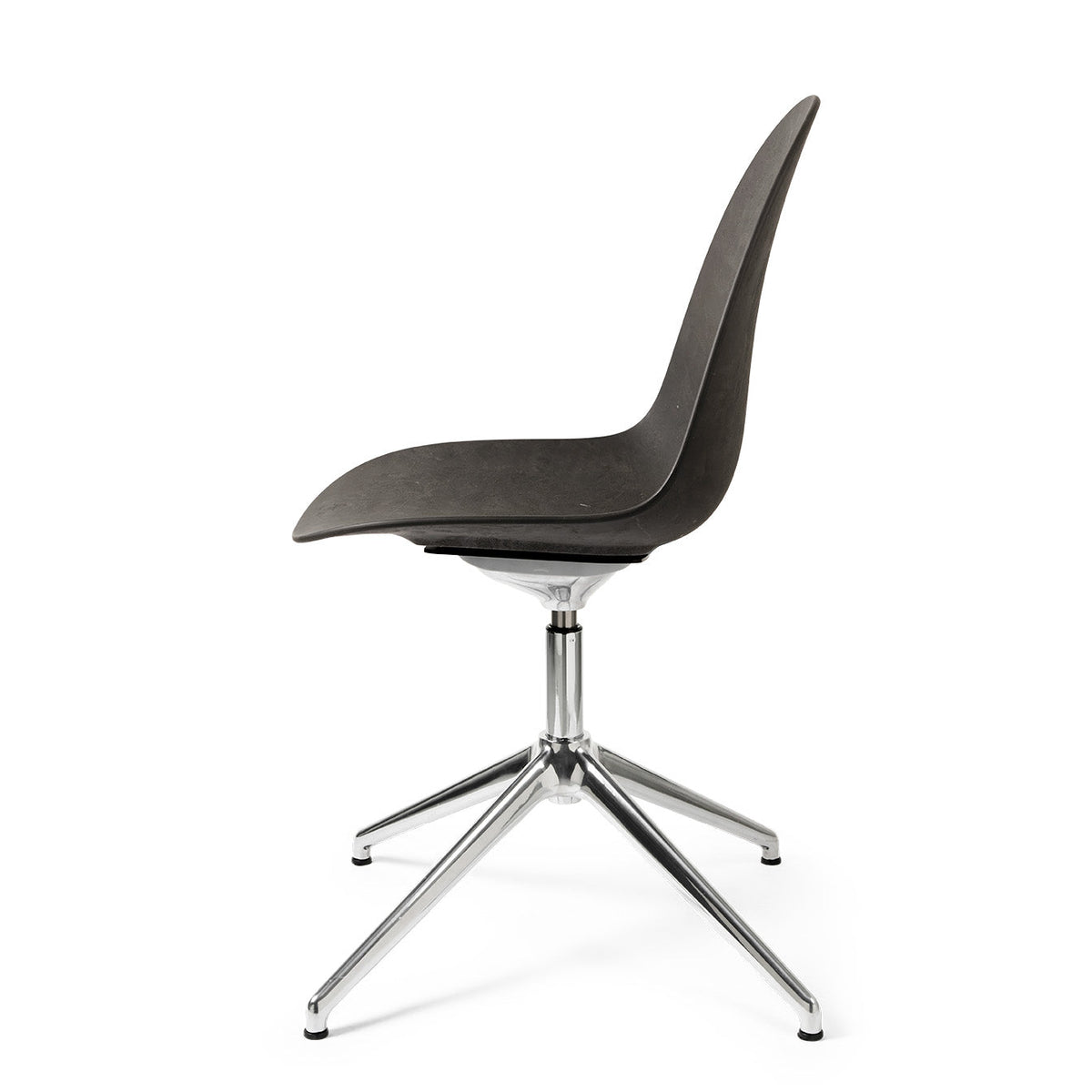 Mater Eternity Swivel Chair