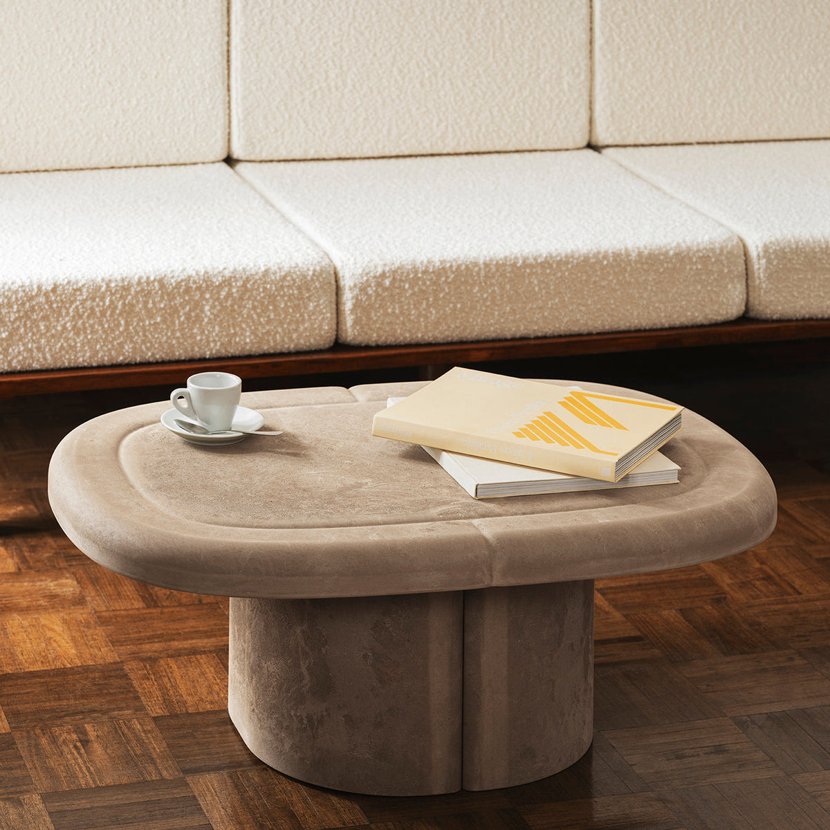 Mater Alder Lounge Table Oval