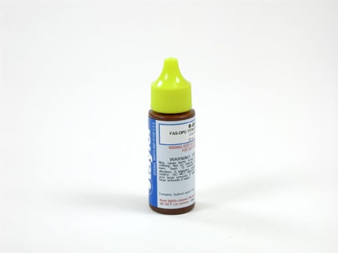 One 0.75 oz bottle of Taylor FAS-DPD Titrating Reagent for Chlorine, label facing forward