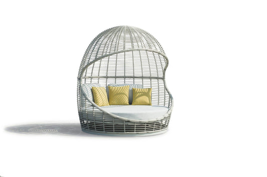 COUTURE Jardin Kokoon Daybed in Light Grey Round Wicker