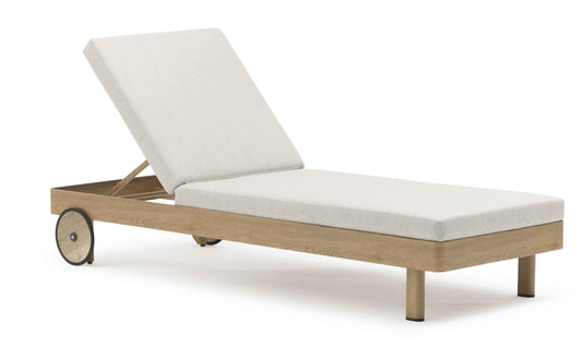 COUTURE Jardin Lounge Chaise Lounge in Oak