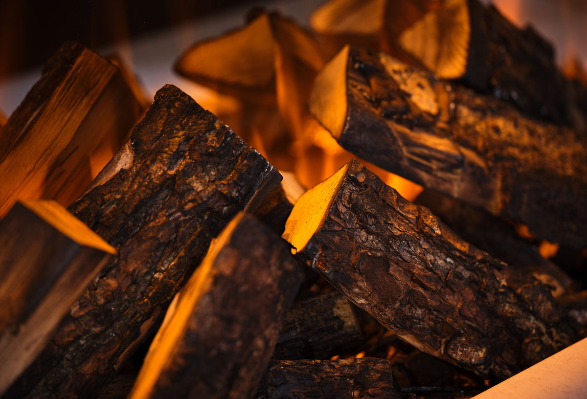 British Fires Deluxe Real Logs, real oak logs with scorched bark detail