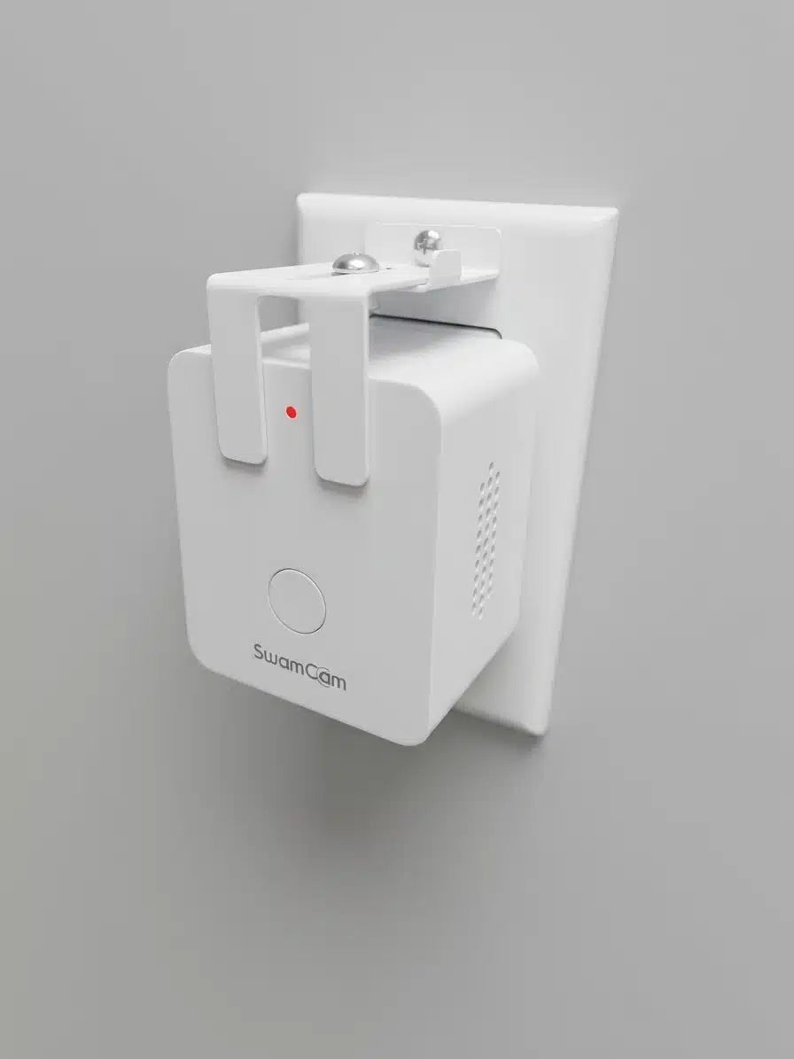 SwamCam Outlet Anti-Unplug Safety Guard, model SCW14004, view 2