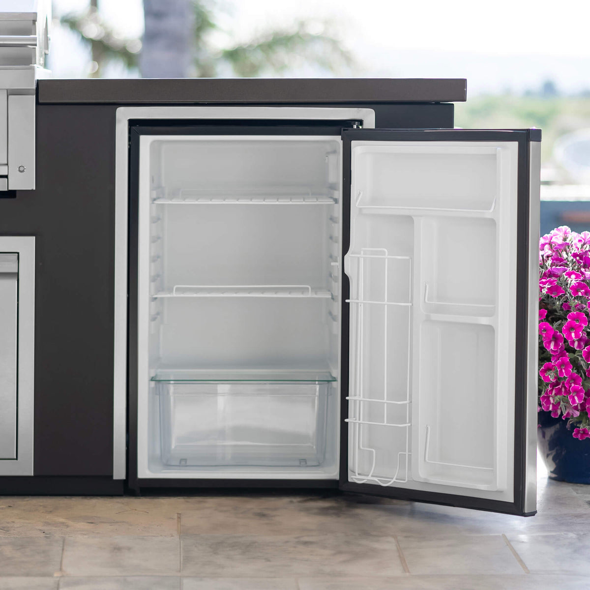 Videl Grills Compact Refrigerator, 4.5 cu. ft., refrigeration